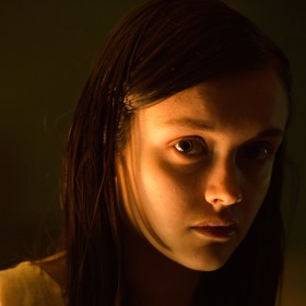 Herečku Oliviu Cooke jsme mohli také vidět v seriálu Bates Motel.