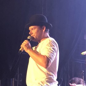 Hudbě se věnoval Matěj Ruppert už do mládí. Zvítězil v pěvecké soutěži Caruso Show, pak vystupoval se skupinou Leguar GR, ale. spojen je především s funky kapelou Monkey Business.