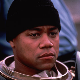 Kdysi ale dal slib svému otci, že se nikdy nevzdá.