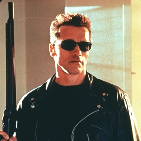 Arnie vyhrál nad všemi. Dostal pěkných pětadvacet milionů dolarů, což je dvacetinásobek toho, co dostal za první díl Terminátora.