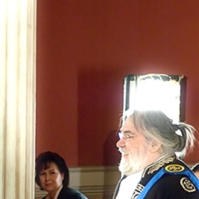 V roce 2008 získal Vangelis čestný doktorát na athénské univerzitě