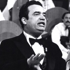 O legendárním baviči Česká televize vytvořila výborný dokument Nezničitelný Vladimír Menšík.