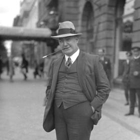 Wallace se sice dožil jen 56 let, ale zanechal po sobě obrovské dílo – vydal kolem 170 knih