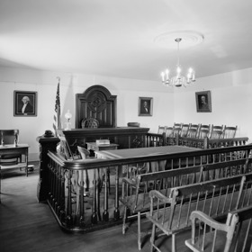 Whaleyho rodinná historie byla plná tragických úmrtí a sebevražd – mnohé z nich se odehrály uvnitř samotného domu. Dnes je tu mrazivé muzeum.