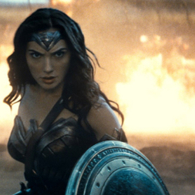 Batman v Superman: Úsvit spravedlnosti je americký akční film z roku 2016 režiséra Zacka Snydera, natočený na motivy komiksů z vydavatelství DC Comics.