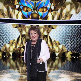 ...pomáhat mu bude Jiřina Bohdalová...