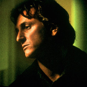 Film je druhým v Trilogii smrti, když jej předchází Amores perros a následuje Babel.