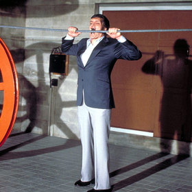 Svou výškou a vzhledem byl předurčen k rolím záporáků.