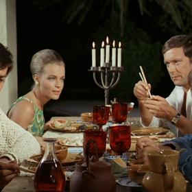 Natáčení probíhalo nedaleko Saint Tropez.