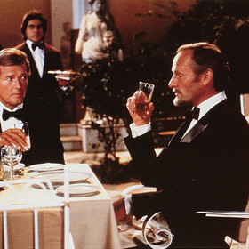 Natáčení probíhalo v Řecku, Itálii, Anglii a na Bahamách.