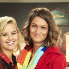 Seriál se točí v pražských ateliérech v objektu bývalé tiskárny v Hostivaři. Seriál se začal natáčet 6. června 2005. Produkce seriálu probíhá od roku 2005, kdy výhledy různých dějových linek jsou tvořeny různými autory při tzv. velkém linkování. 