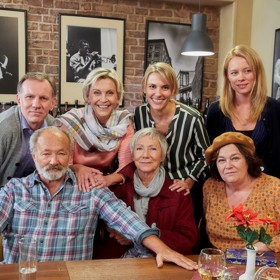 Ulice je český televizní seriál, vysílaný od roku 2005 na TV Nova. Jedná se o první a dosud jediný český denní nekonečný seriál, spadající do žánru mýdlové opery.