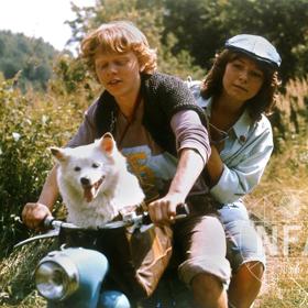 Moc se netěší, protože bude sedět v hradní pokladně a prodávat vstupenky. 