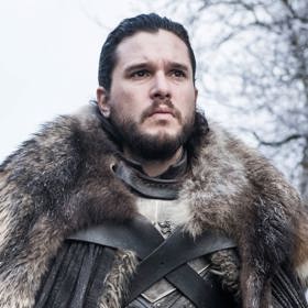 Britský herec Kit Harington, který ztvárnil významnou postavu Jona Sněha, si v průběhu natáčení seriálu prošel velkými životními změnami.