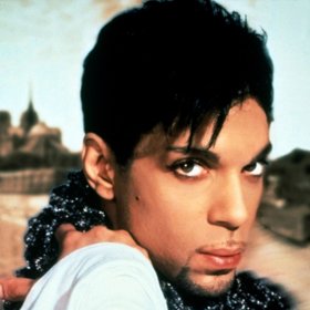 Narodil se do hudebnické rodiny – jeho otec John Nelson působil v triu soustředěném kolem jazzového zpěváka Prince Rogerse, dle něj také dostal symbolicky křestní jméno Rogers a později si osvojil 'Prince' a zvolil si ho za svůj pseudonym. 