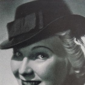 Jiřina Štěpničková byla česká divadelní a filmová herečka. Jejím synem je herec Jiří Štěpnička.