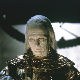 Aby se snížil rozpočet, trvalo filmové studio na tom, aby se točilo v Los Angeles.