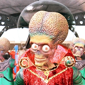 Zatímco americký prezident řeší otázku, zda chystat uvítací projev, nebo vyhlásit pohotovost armádě, zbytek světa žije obvyklými starostmi.