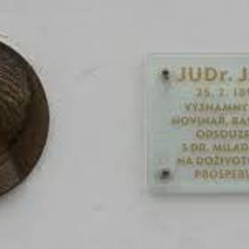 Jiří Hejda byl český spisovatel a publicista, československý politik a národohospodář, účastník protinacistického odboje.