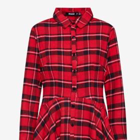 Letošním trendem budou šaty se vzorem klasické košile.