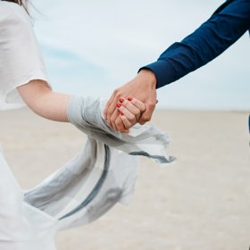 Nové možnosti však člověka omezují v tom, aby navázal smysluplný vztah. Vlivný sociolog Zygmunt Bauman člověka západní kultury nazval sběračem zážitků.