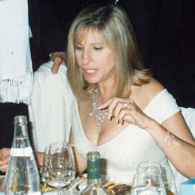 Barbřin otec Emanuel byl středoškolský učitel angličtiny a dějepisu. Zemřel rok po jejím narození.