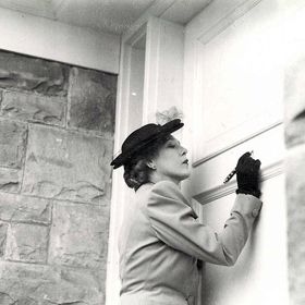 Mary Pickford, které říkali „Americký miláček“, se víc než kdo jiný stala symbolem němého filmu.