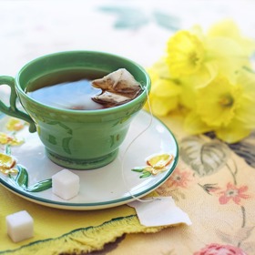 Pytlíček ze zeleného čaje po vyluhování nemusíte vyhodit. Udělejte si z něj masku, která podpoří kvalitu vašich řas.