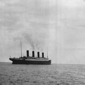 Údajně poslední fotografie Titaniku pořízená 12. dubna 1912. O dva dny později se srazí s ledovcem...