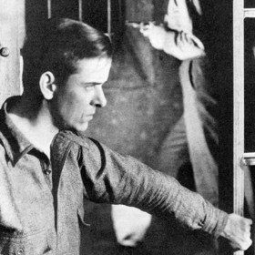 Začínal v malých rolích na Broadwayi, pak si zahrál hlavní roli ve hře The Last Mile (1930).