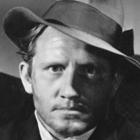 Ve filmech začal hrát od roku 1930; zde ve filmu Byl jsem lynčován (1936), který byl jeho prvním hitem.