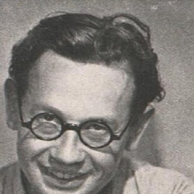 Josef Hlinomaz (9. října 1914 – 8. srpna 1978) byl svérázný český herec, ilustrátor a také naivní malíř.