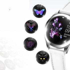 Trendy jsou smart hodinky s dotykovým ciferníkem. Můžete je připojit ke svému chytrému telefonu a třeba při sportu sledovat své životní funkce. 