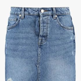 Jste-li fanynka sepraných a roztrhaných věcích, budou pro vás tato sukně tím pravým ořechovým. 