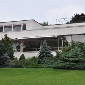 Jedná se o základní dílo fukncionalistického stylu.