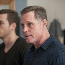 Jason je velkým kamarádem Davida Duchovného (Fox Mulder z Akt X).