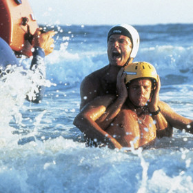 Víte o tom, že toto téma napadlo zpracovat bývalého plavčíka z Los Angeles? Uvažoval o sitcomu a animovaném seriálu.