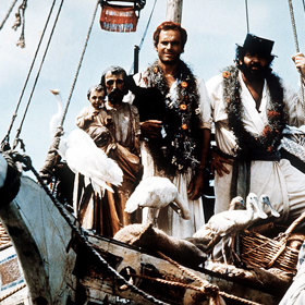 Místo zbraní pěsti a místo kulek vtipné hlášky. To byla jejich filozofie.