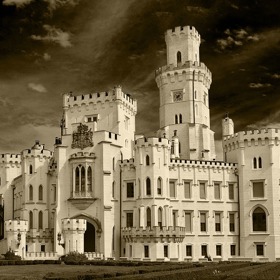 Předlohou při přestavbě zámku byl královský zámek Windsor.