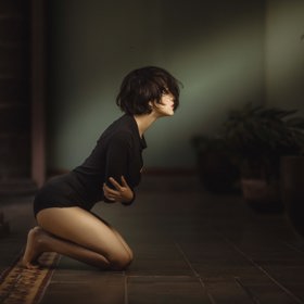 Pokud cítíte, že situace je nad vaše síly, vyhledejte raději odbornou pomoc. Vyhnete se tak nevratným rozhodnutím dělaným pod tíhou negativních pocitů. Jakmile naberete potřebný klid, je čas promyslet, co dál. Zásadní otázkou je, zda chcete vztah udržet.