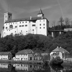 Nejstarší částí hradu je věž Jakobínka.