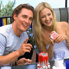 Matthew přiznal, že ho s Kate Hudson pojila zvláštní chemie, takže spousta scén byla postavena na improvizaci.