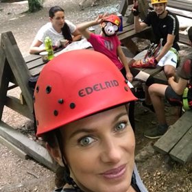 Vydala se ale třeba i na stezku korunami stromů na Slapech.