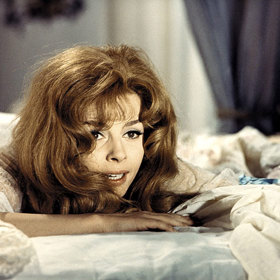 Michèle Mercier vystřídala během natáčení snímku Angelika, markýza andělů 25 kostýmů.