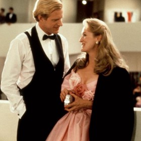 Režisérka filmu, Susan Seidelman, přišla až po dokončení filmu na to, že stejné téma již dříve zpracovala stanice BBC a nutno dodat, že na výbornou.