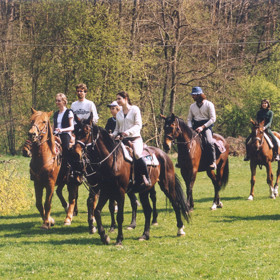 Počítalo se s tím, že i Ivana Chýlková bude jezdit na koni. Po prvním pokusu bylo ale jasné, že tudy cesta nevede.