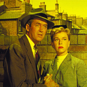 Muž, který věděl příliš mnoho (1956): "První verze filmu byla vytvořena nadaným amatérem. Druhá již zkušeným profíkem." A. Hitchcock