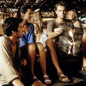 Film vznikl dle knížní předlohy Alexe Garlanda.