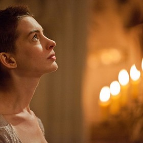 Když se natáčela píseň "I Dreamed A Dream", zazpívala ji Anne tak procítěně, že rozplakala celý štáb.