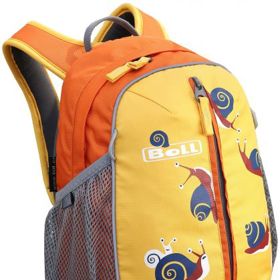 Postranní kapsy se mohou hodit na láhev nebo svačinu.